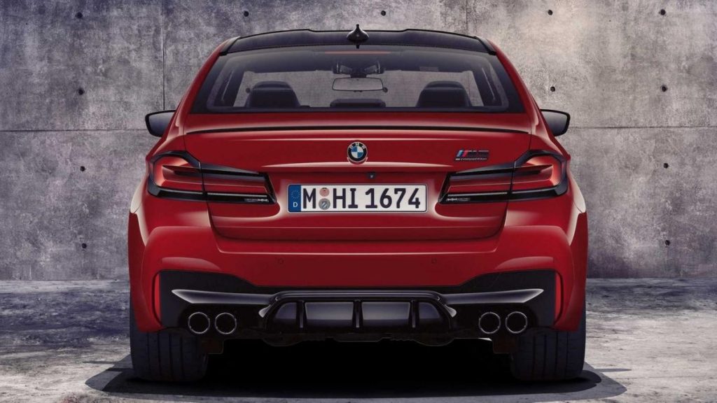 2021 BMW rear view 