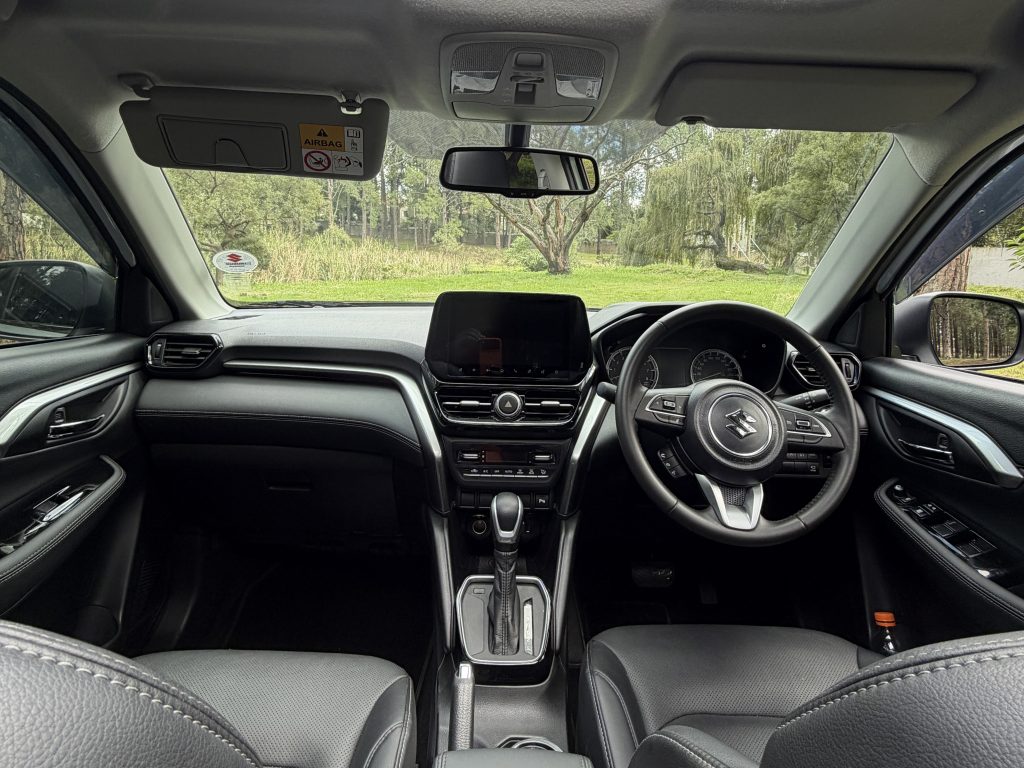 Suzuki Grand Vitara interior