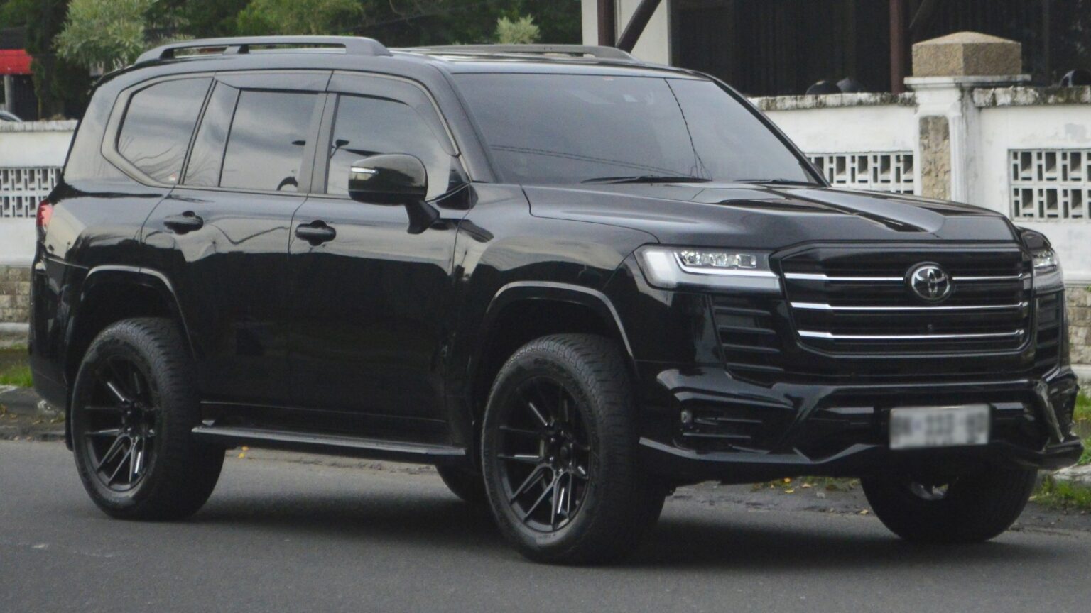 Toyota Land Cruiser LC300